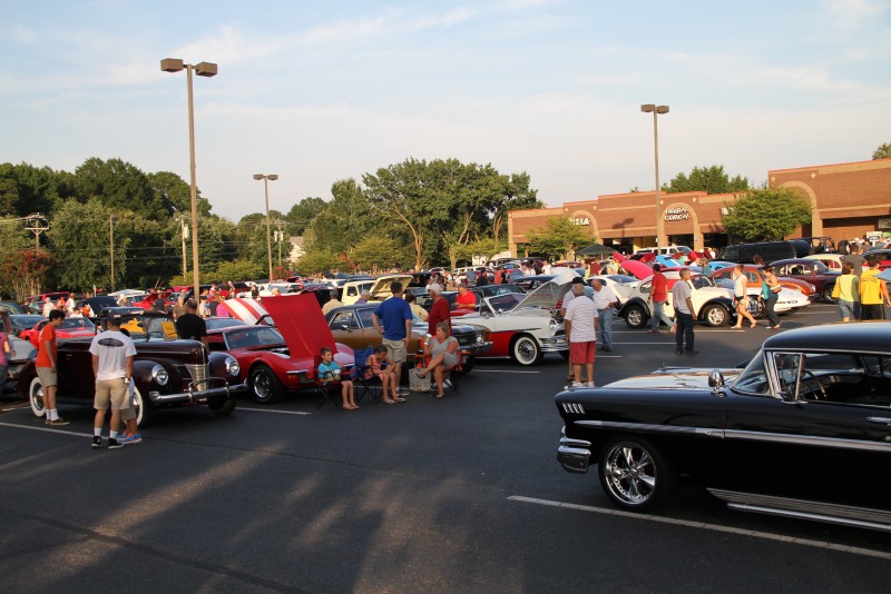 Mint Hill Cruise-In event image from Hobby + convention events.