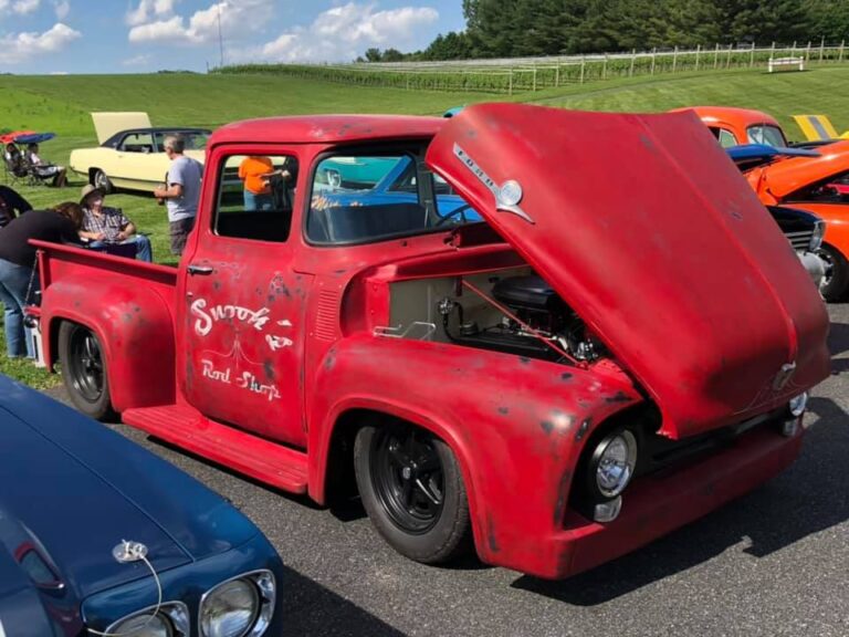 Flyer for 2026 Classic Car Cruise Nights at Harford Vineyard